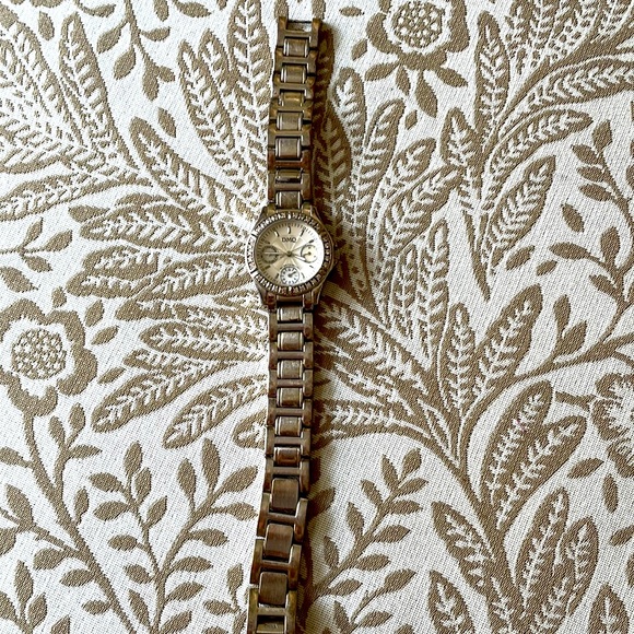 DMQ Watch - Picture 3 of 4